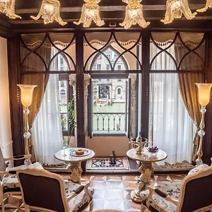 Ego' Boutique - The Silk Road **** Venice